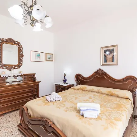 Angolo Di Cielo * カステッランマーレ・デル・ゴルフォ